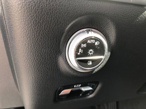 Certified 2023 Mercedes-Benz C 300 4MATIC Sedan image 13