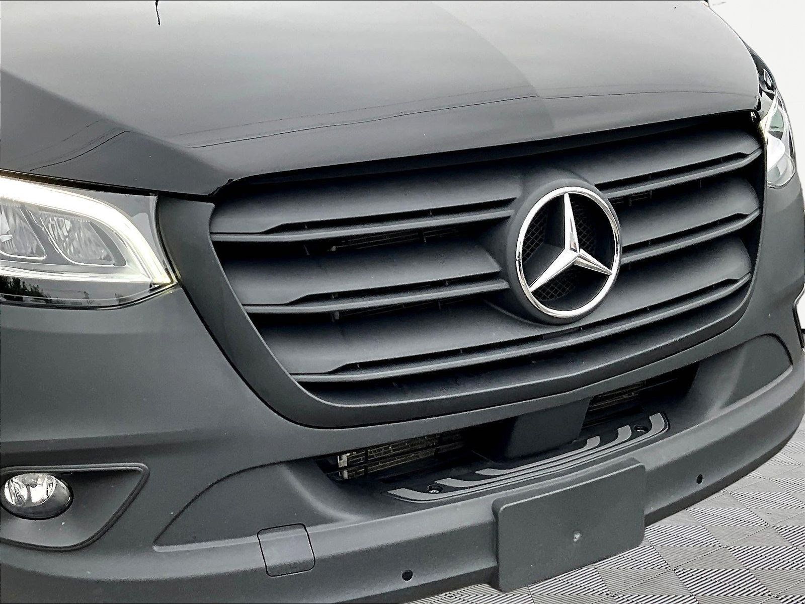 Used 2025 Mercedes-Benz Sprinter 2500 image 32