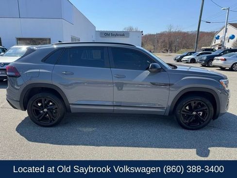 Used 2025 Volkswagen Atlas Cross Sport SEL R-Line image 4