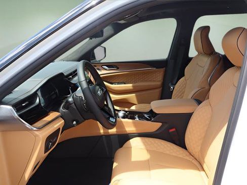 New 2026 Jeep Grand Cherokee L Summit AWD/4WD image 17