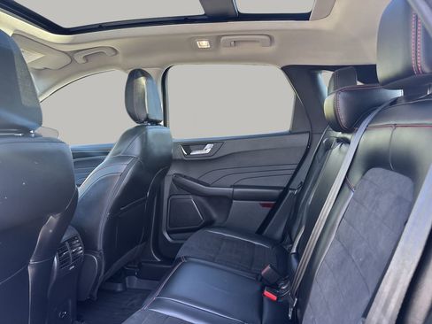 Used 2022 Ford Escape SEL w/ SEL Stealth AWD Package image 18