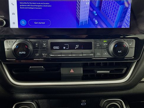 Used 2025 Toyota Grand Highlander FWD image 23