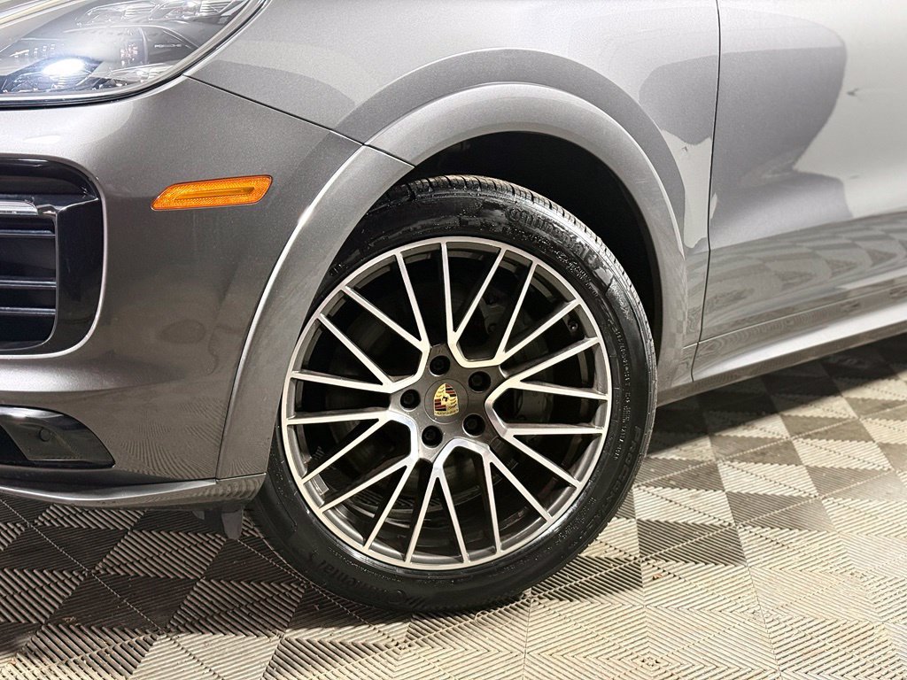 Used 2021 Porsche Cayenne S AWD/4WD image 2