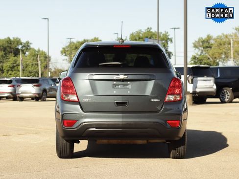Used 2021 Chevrolet Trax LS w/ Tint and Cruise Package FWD image 6