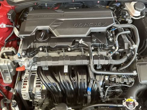Used 2024 Hyundai Elantra SEL FWD image 12