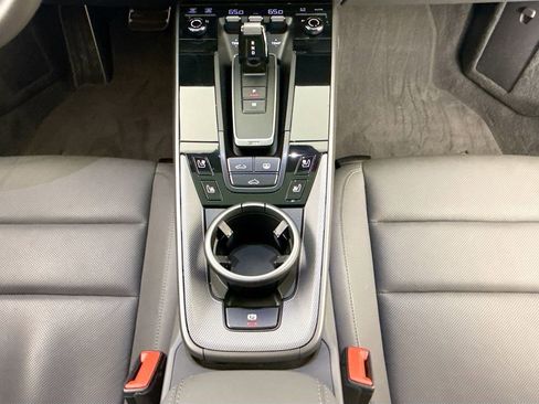 Used 2022 Porsche 911 Carrera image 12
