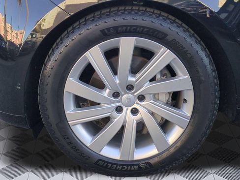 Used 2025 Land Rover Range Rover Long Wheelbase SE AWD/4WD image 9