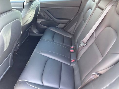 Used 2020 Tesla Model 3 Standard Range RWD image 13
