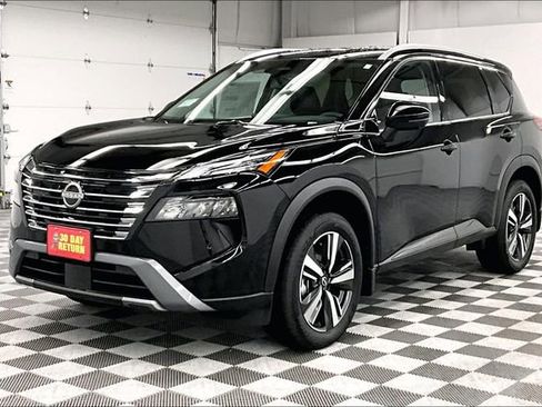 New 2025 Nissan Rogue SL AWD/4WD image 2