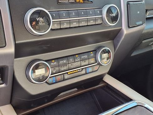 Used 2020 Ford Expedition Platinum RWD image 8