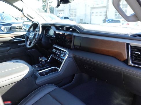 Used 2024 GMC Sierra 1500 Denali w/ Denali Reserve Package image 33