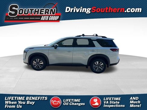 New 2026 Nissan Pathfinder SL AWD/4WD image 1