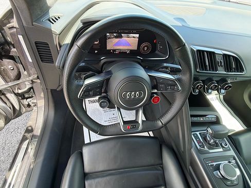 Used 2020 Audi R8 V10 w/ Carbon Exterior Package AWD/4WD image 36