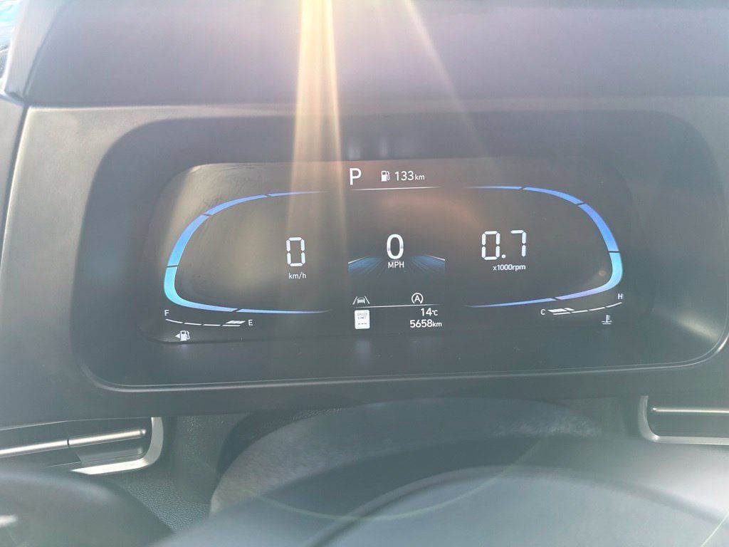 Certified 2025 Hyundai Elantra SE FWD image 26