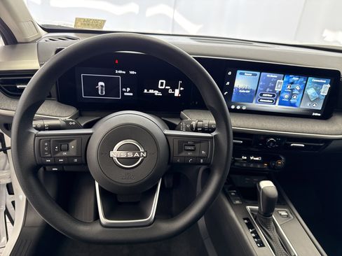 New 2026 Nissan Kicks SV image 9