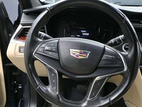 Used 2019 Cadillac XT5 Luxury image 17