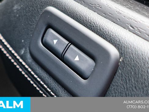 Used 2024 Nissan Ariya FWD image 33