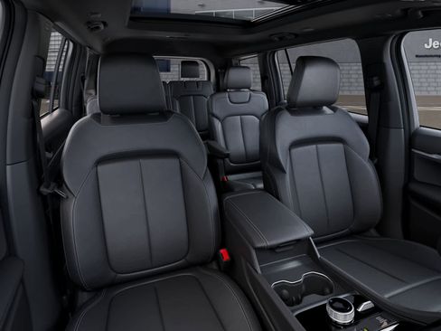 New 2025 Jeep Grand Cherokee L Limited w/ Black Appearance Package AWD/4WD image 16