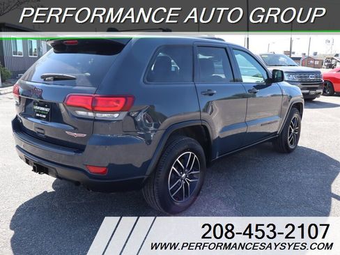 Used 2018 Jeep Grand Cherokee Trailhawk AWD/4WD image 7