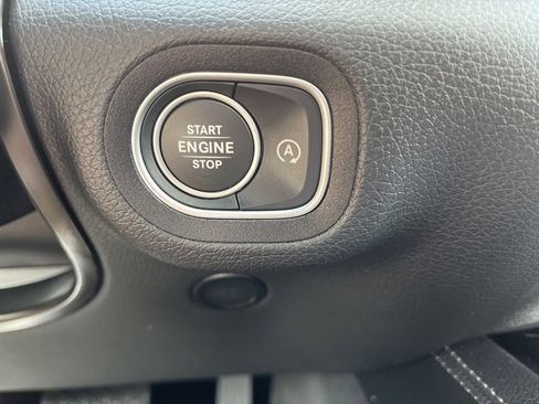 Used 2022 Mercedes-Benz GLE 350 w/ 3rd Row Seat Package image 26