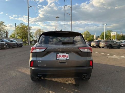 Certified 2022 Ford Escape SE w/ SE Sport Appearance Package FWD image 8