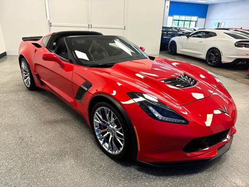 Used 2016 Chevrolet Corvette Z06 w/ 3LZ Preferred Equipment Group image 3