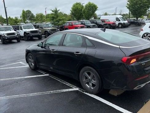 Used 2022 Kia K5 LXS FWD image 8