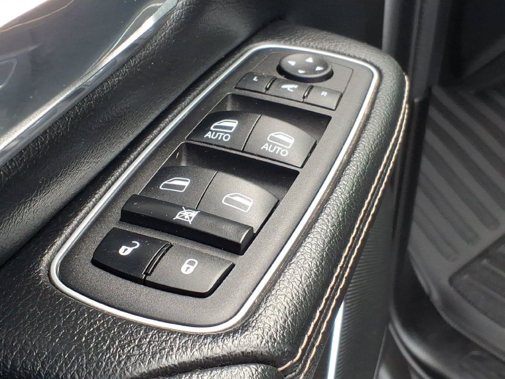 Certified 2024 RAM 1500 Laramie AWD/4WD image 12