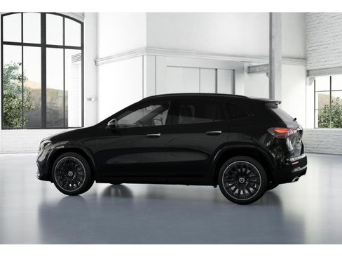 New 2025 Mercedes-Benz GLA 250 image 32