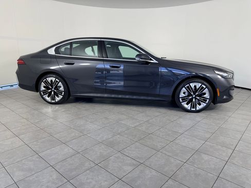 New 2026 BMW 530i image 8