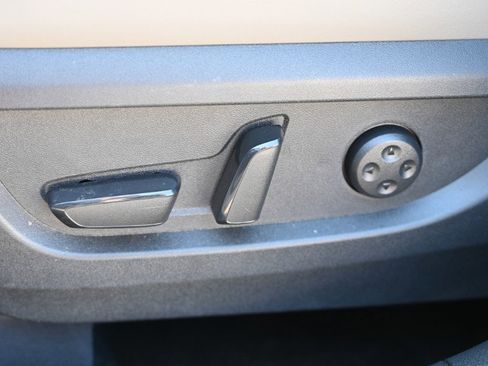 Used 2023 INFINITI QX50 Sensory image 21