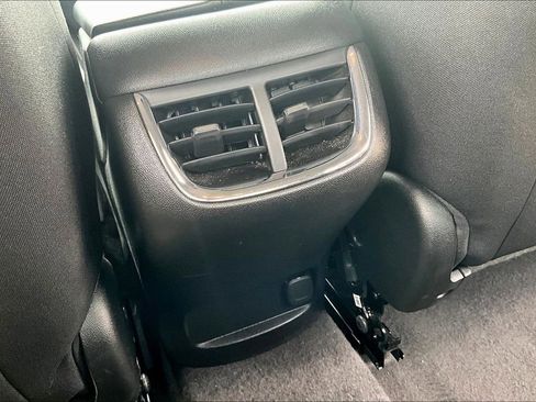 Used 2024 Chevrolet Malibu LT image 10