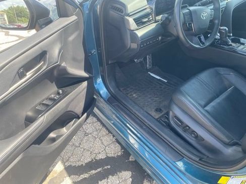 Used 2025 Toyota Camry XSE w/ Premium Plus Package AWD/4WD image 9