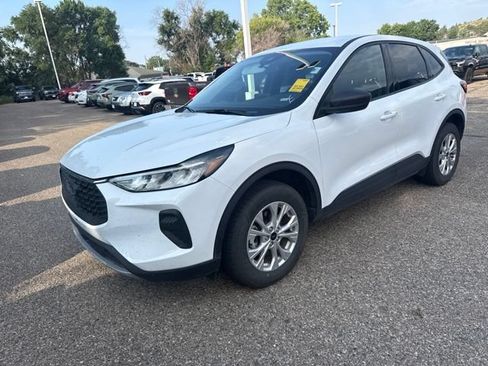 Used 2025 Ford Escape Active AWD/4WD image 8