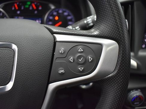 Used 2022 GMC Terrain SLE w/ Driver Convenience Package image 28