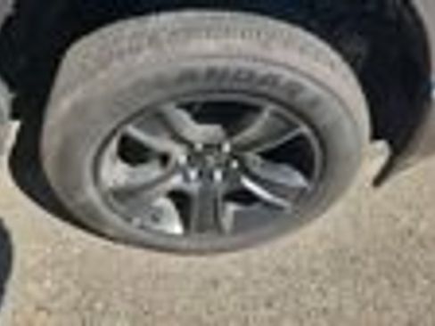 Used 2022 RAM 1500 Big Horn AWD/4WD image 2