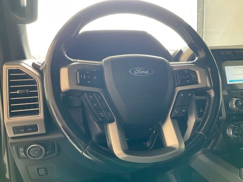 Used 2017 Ford F150 Platinum w/ Equipment Group 701A Luxury AWD/4WD image 14