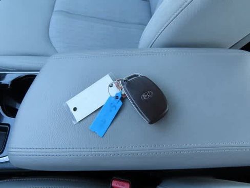 Used 2019 Hyundai Sonata Plug-In Hybrid image 27