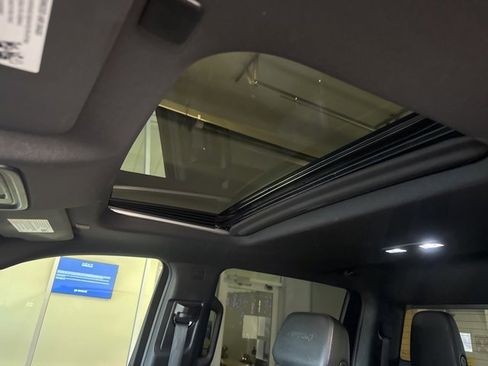 Used 2024 GMC Sierra 2500 AT4 w/ AT4 Premium Plus Package image 2