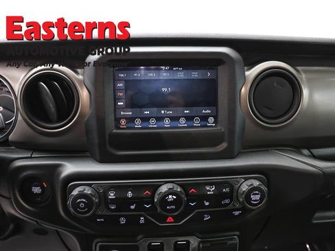 Used 2020 Jeep Wrangler Sport AWD/4WD image 12