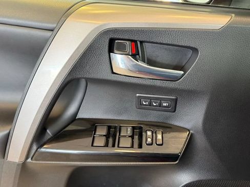 Used 2018 Toyota RAV4 Limited w/ Advanced Technology Package AWD/4WD image 19