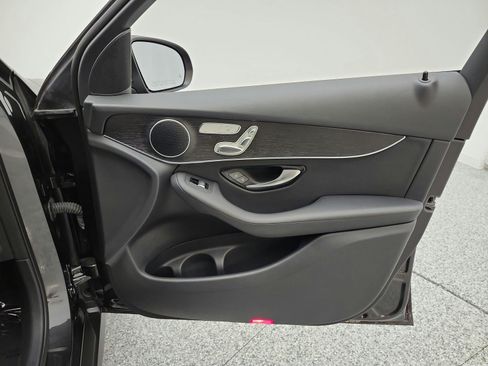 Certified 2022 Mercedes-Benz GLC 300 image 17