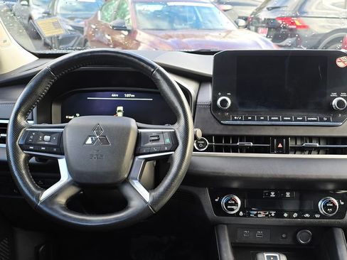 Used 2024 Mitsubishi Outlander SEL image 22