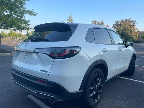 Used 2024 Honda HR-V Sport image 6