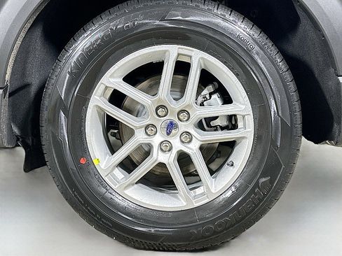 New 2026 Ford Explorer Active image 19