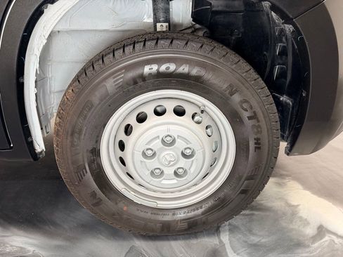 Used 2024 RAM ProMaster 2500 w/ Safety Group FWD image 23