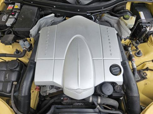 Used 2005 Chrysler Crossfire Limited image 17