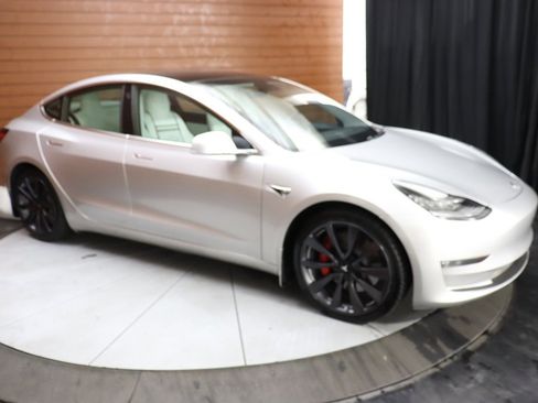 Used 2020 Tesla Model 3 Performance image 61