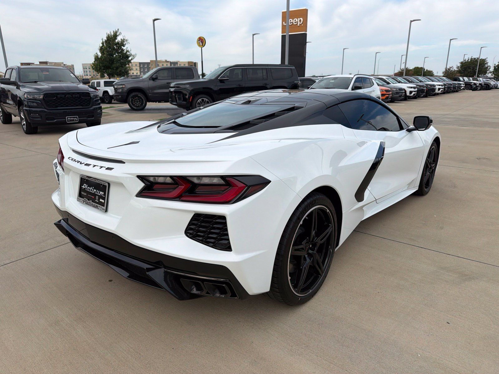 Used 2025 Chevrolet Corvette Stingray Coupe w/ 1LT RWD image 5
