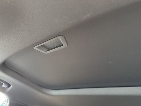 Used 2024 Chevrolet Trax RS w/ Sunroof Package image 32